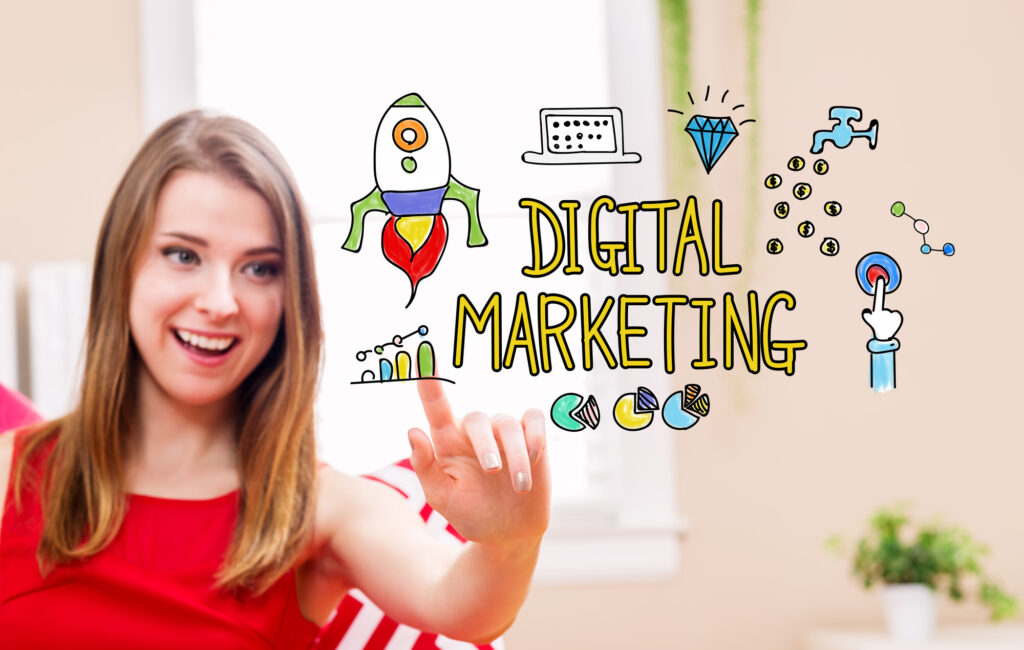 Letrero de marketing digital con una mujer joven