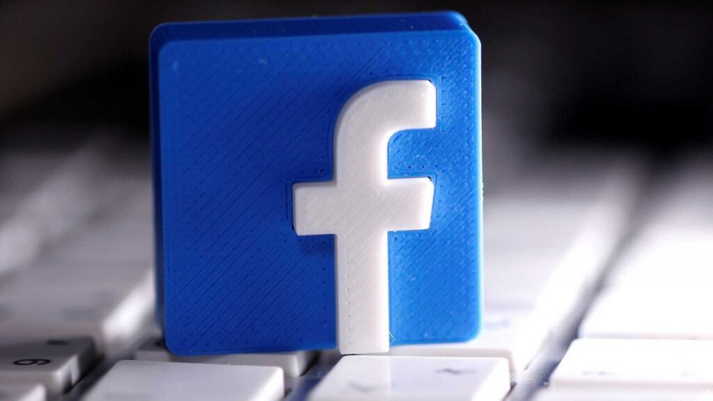cuanto cobra facebook por publicidad